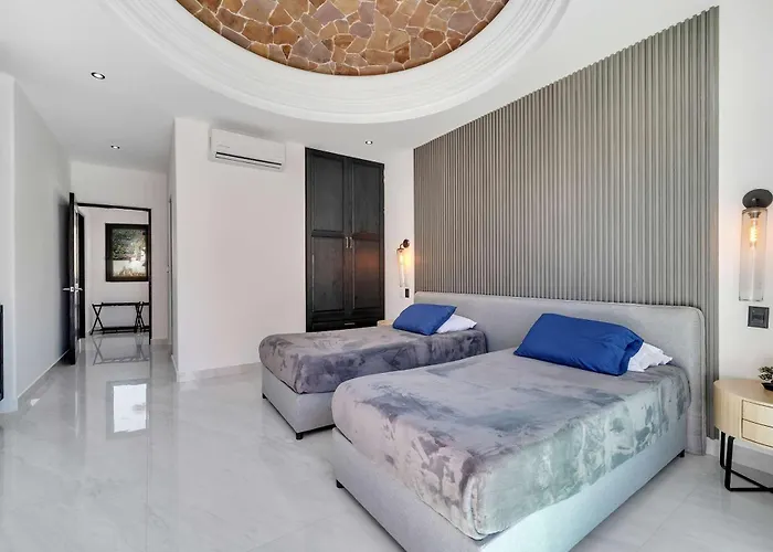 Marbella Lane Grand Private Luxury Сasa de vacaciones *