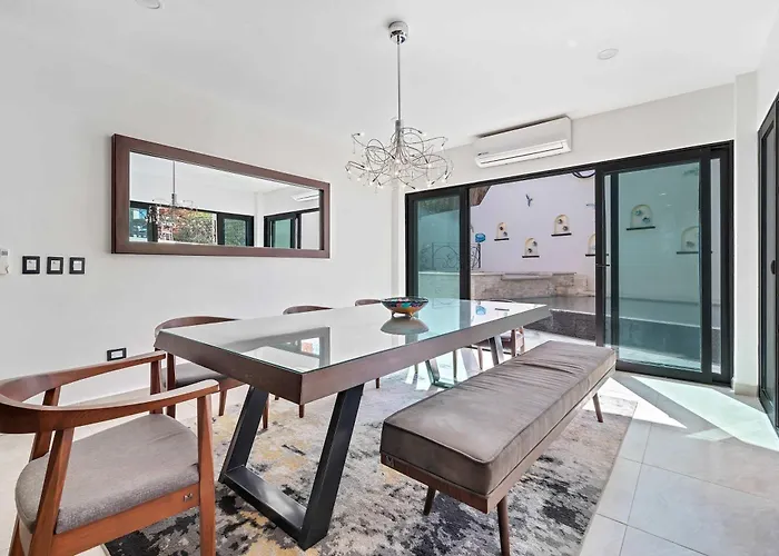 Marbella Lane Grand Private Luxury *